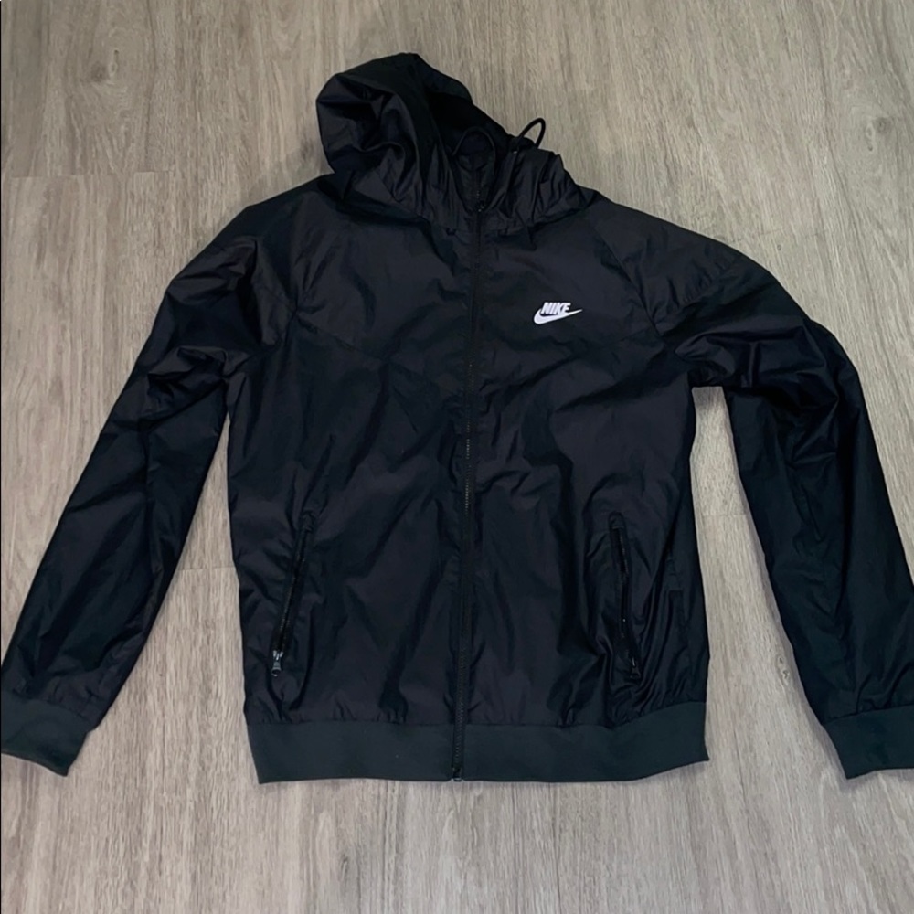 nike windbreaker